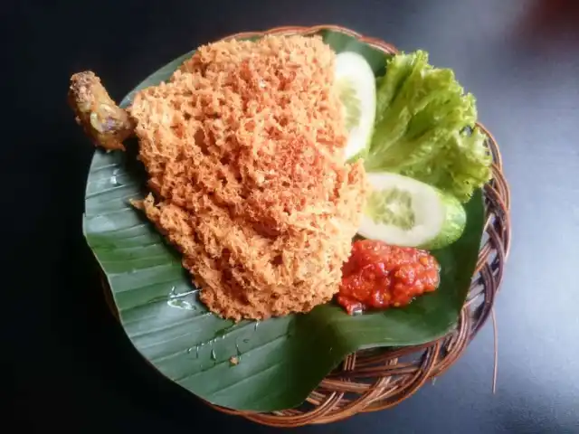 Gambar Makanan Ayam Goreng Aroma 12