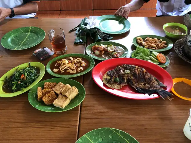 Gambar Makanan Bambu Oju Seafood and Resto 4