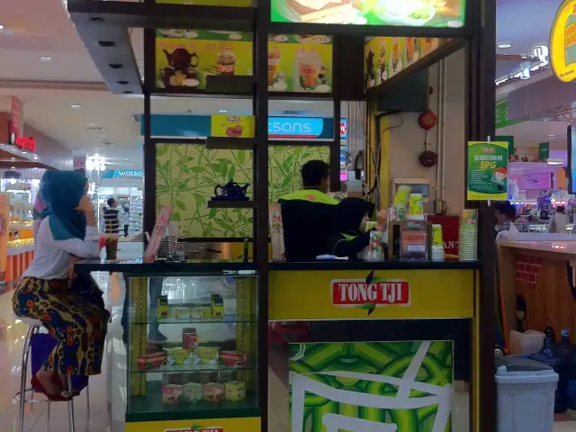 Gambar Makanan Tong Tji Tea Bar 7