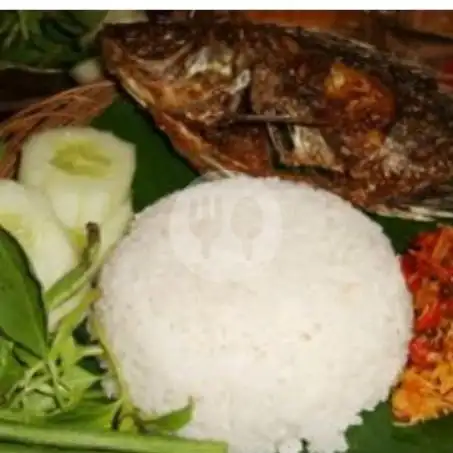 Gambar Makanan Lalapan Ayam Goreng Akbar, AW. Syahranie GG 45 Blok C 10