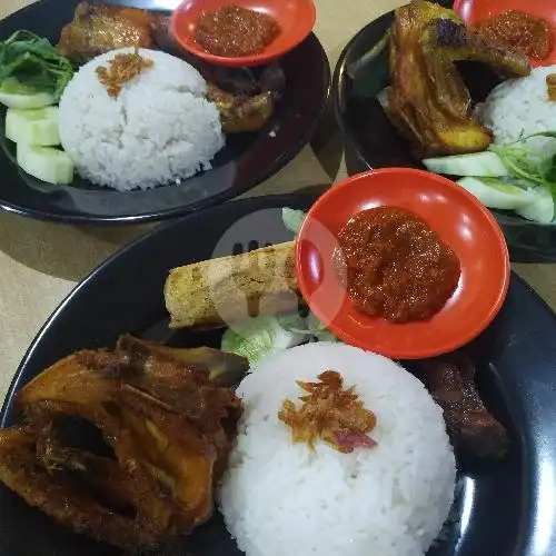 Gambar Makanan Warung Ayam Goreng & Bakar Seleraku 3