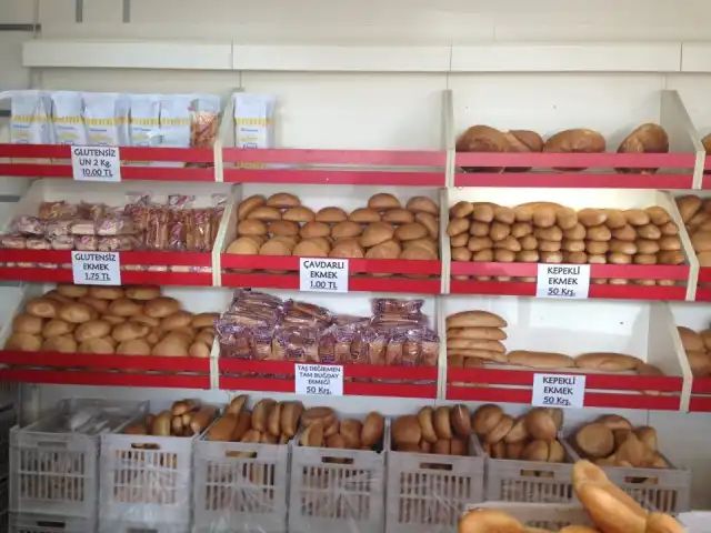 Halk Ekmek Fabrika Satış Mağazası'nin yemek ve ambiyans fotoğrafları 14