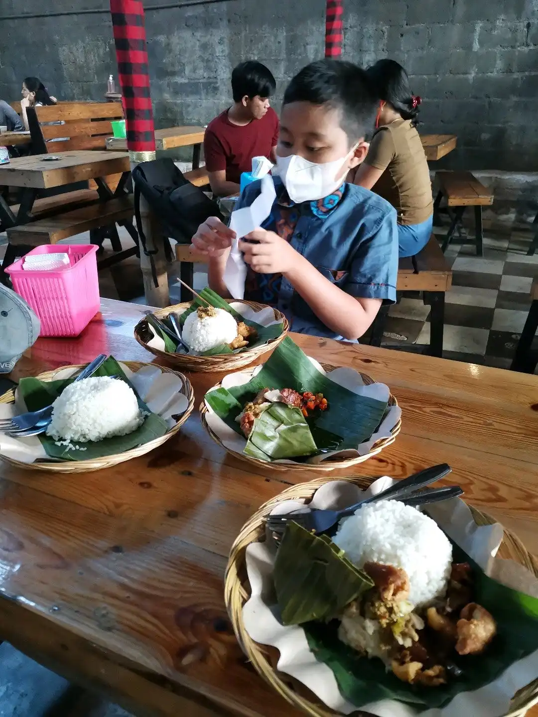 Warung Makan khas Bali 'Bu Komang'