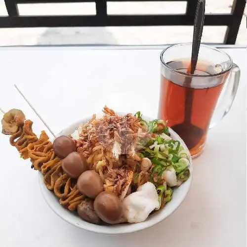 Gambar Makanan Bubur Ayam Jakarta Halima, Laweyan 1