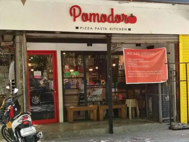 Pomodoro Pizza & Pasta Kitchen Food Photo 10