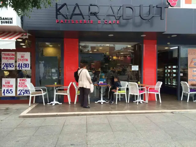 Karadut Patisserie Cafe'nin yemek ve ambiyans fotoğrafları 2