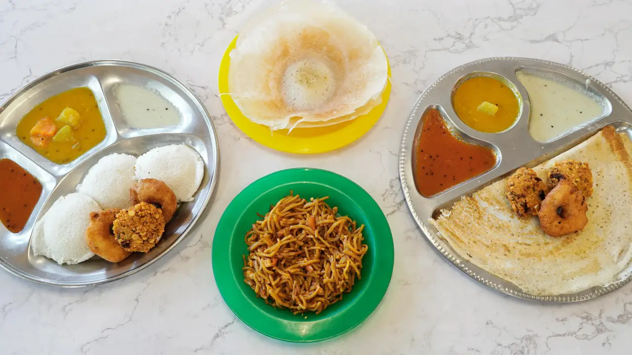 Vel Six Star Indian Food Enterprise (BALIK PULAU)