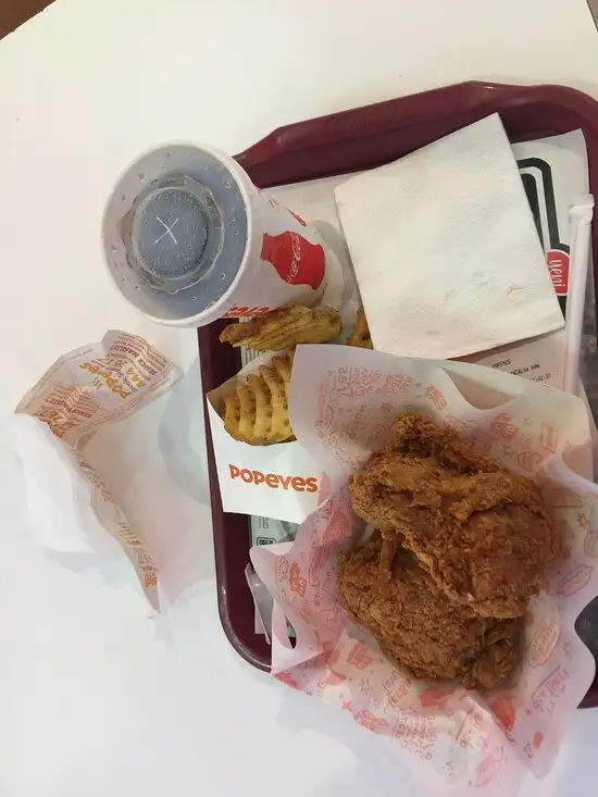 Terracity Popeyes'nin yemek ve ambiyans fotoğrafları 6