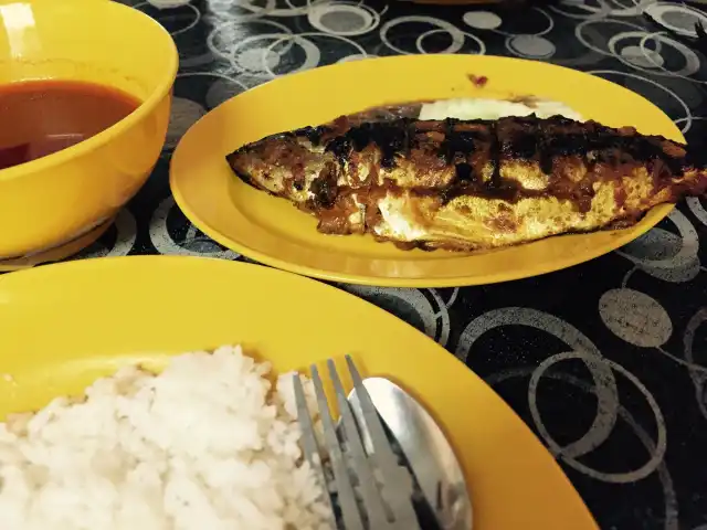 Kedai Nasi Ayam Depan Maktab Perguruan Besut Food Photo 2