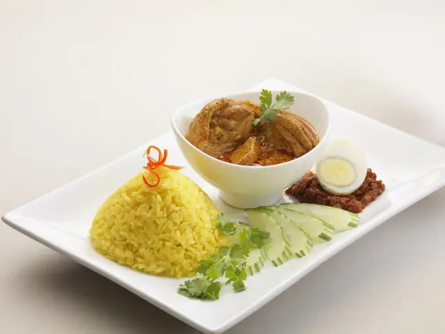 Sepiring Uniquely Malaysian Food Photo 2
