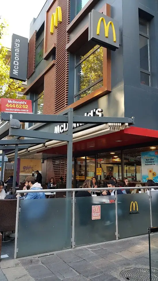 McDonald's'nin yemek ve ambiyans fotoğrafları 22