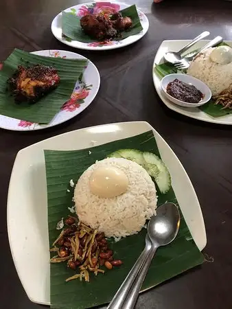 Nasi Lemak Ultra  Imut's Hall & The Black Kitchen