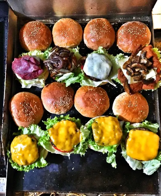 Fil Burger'nin yemek ve ambiyans fotoğrafları 18