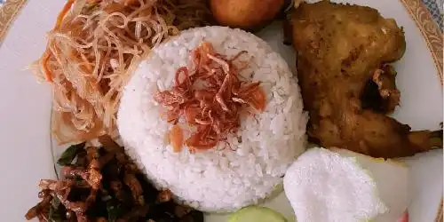 Nasi Uduk Ibu Rusdiana, Cisitu Indah 7