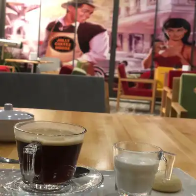 Ataman Karina Cafe