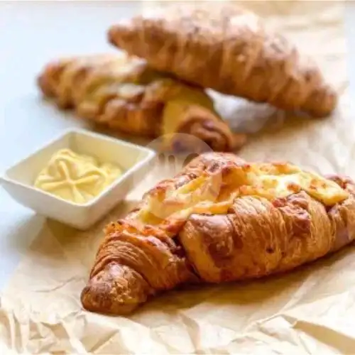 Gambar Makanan Croissant Crunch, PIK 12