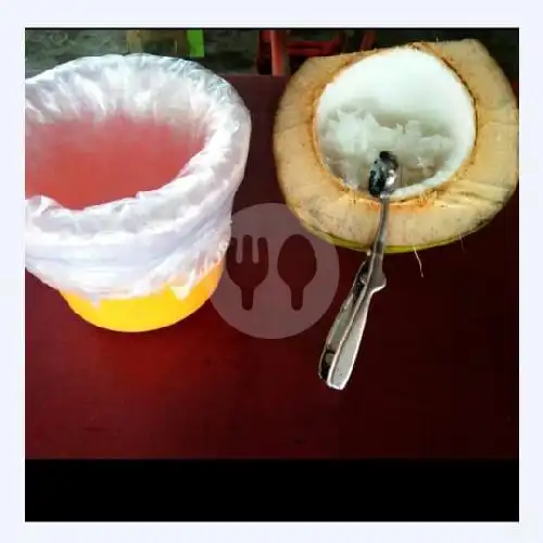 Gambar Makanan Warung Es Kelapa Muda Ibu Sri, Rappocini 8