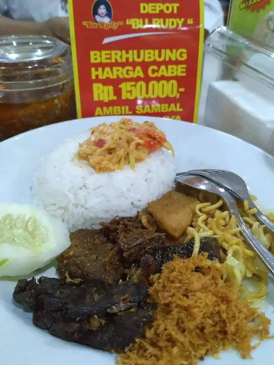 Gambar Makanan Bu Rudy Dharmahusada 1