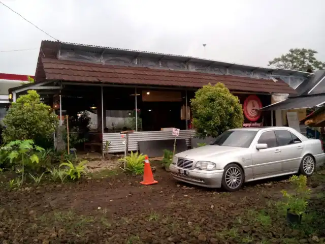 Gambar Makanan Ngopi Ndingin Cafe 6