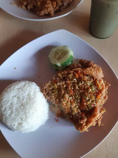 Gambar Makanan Saung Kuring Sundanese Restaurant 5