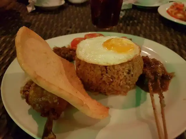 Gambar Makanan Grand Tropic Restaurant - Grand Tropic Hotel 9