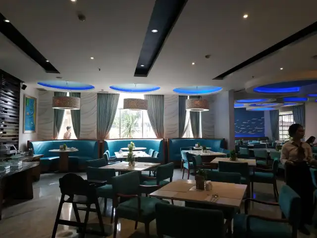 Gambar Makanan Cium - Cium Lounge & Bar - Aston Marina Hotel 10