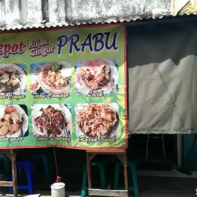 Rujak cingur Prabu Jl Sutan Syahrir (dh Tambak Segaran) 31-C, Solo.