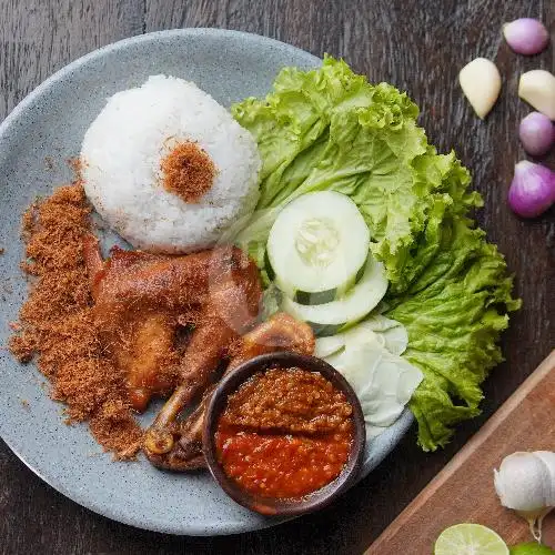 Gambar Makanan Ayam Goreng Bu Yatie, Simanjuntak 1