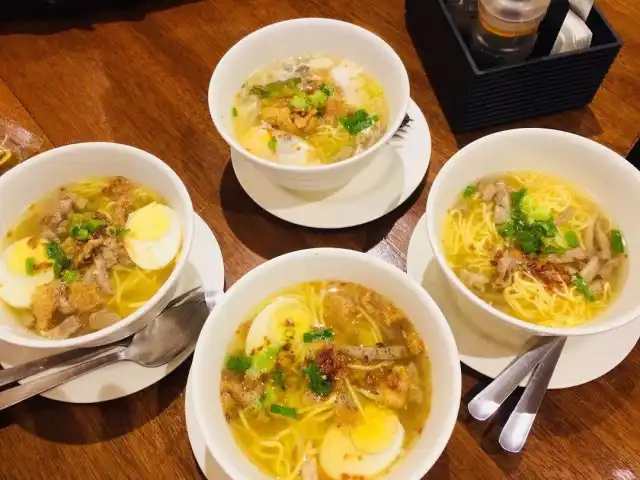 Carlo's Batchoy Food Photo 5