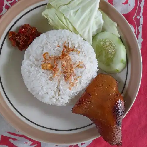 Gambar Makanan Spesial Sop Ayam MAK YeYe 8