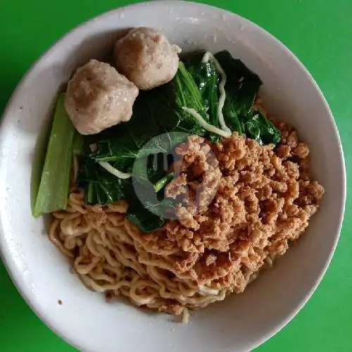 Gambar Makanan BAKSO URAT DAN TELOR D QUEEN MIE AYAM BANYUMAS, DPN RUKO FRANKFURT 1