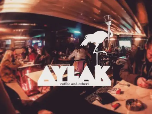 Aylak Cafe'nin yemek ve ambiyans fotoğrafları 2