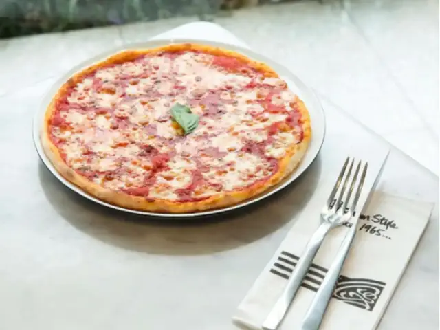 Gambar Makanan Pizza Marzano 12