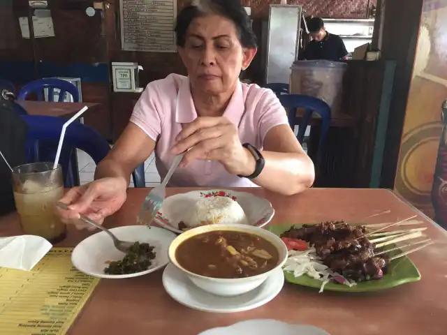 Gambar Makanan Warung Sate Kambing "Tongseng" Ibu Naryo Solo 7