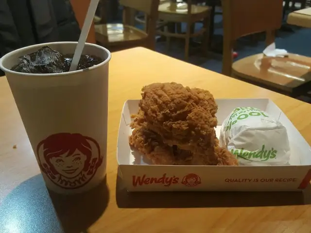 Gambar Makanan Wendy’s Tunjungan Plaza 2