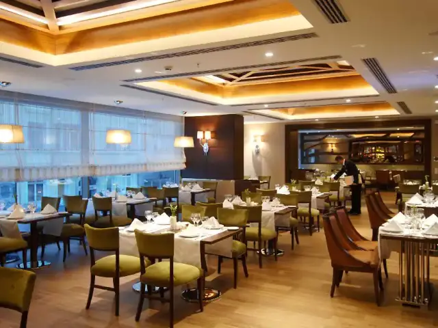 Alesta Restaurant - Titanic City Hotel'nin yemek ve ambiyans fotoğrafları 4