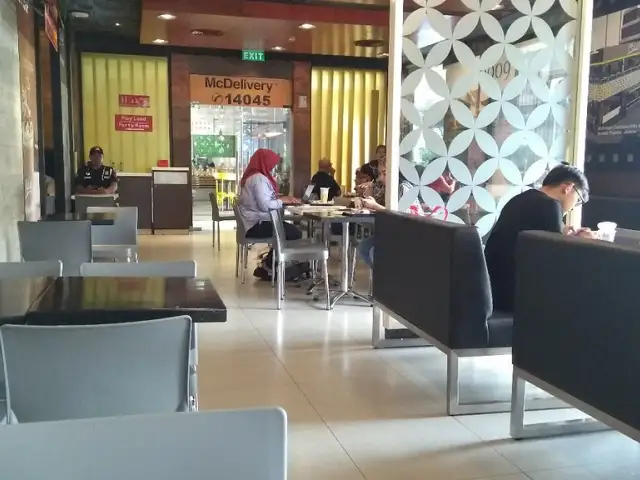 Gambar Makanan McDonald's Sarinah 8