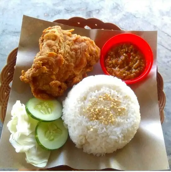 ayam gepuk pak gembus kadipiro