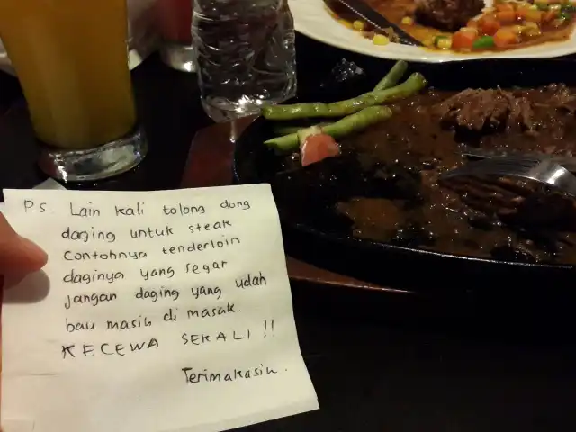 Gambar Makanan Viesta Cafe and Resto 5