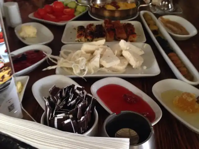 Meram Ortaköy'nin yemek ve ambiyans fotoğrafları 3
