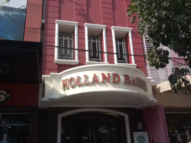 Gambar Makanan Holland Bakery 13