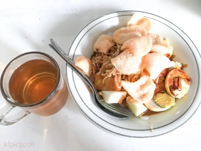 Gambar Makanan Kupat Tahu & Lontong Kari Cicendo 7