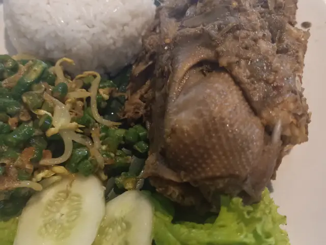 Gambar Makanan Bebek Tepi Sawah 4