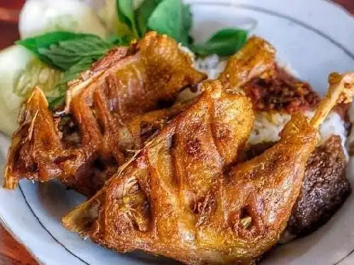 Ayam Kremes Mama Putri, Kampung Jati Baru