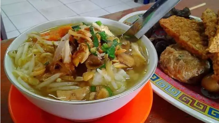 Soto Kudus Ayam Kampung Mbah Di, Kota