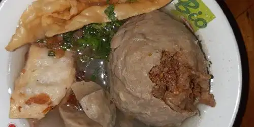 Bakso Ngejoss Mas Yon, Seroja