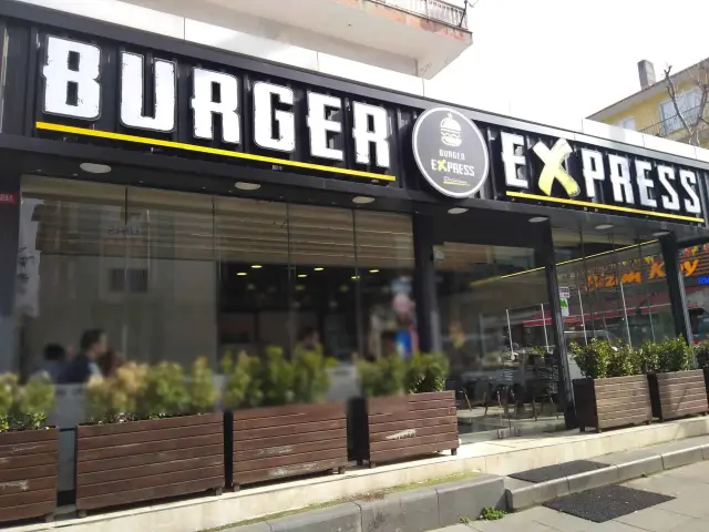 Burger Express'nin yemek ve ambiyans fotoğrafları 3
