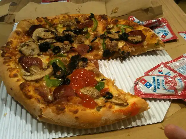 Gambar Makanan Domino Pizza 7