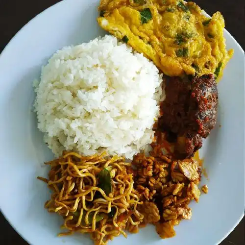 Gambar Makanan Warung Makan Muslim Ibu Hj. Hamsiyah Kuta 9
