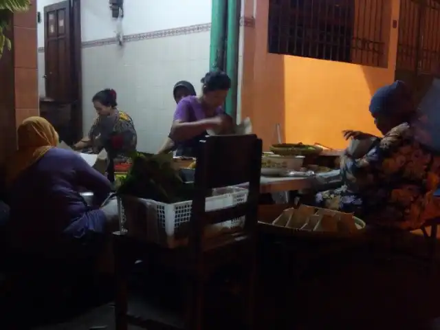 Gambar Makanan Nasi Bungkus Bu Yat 5